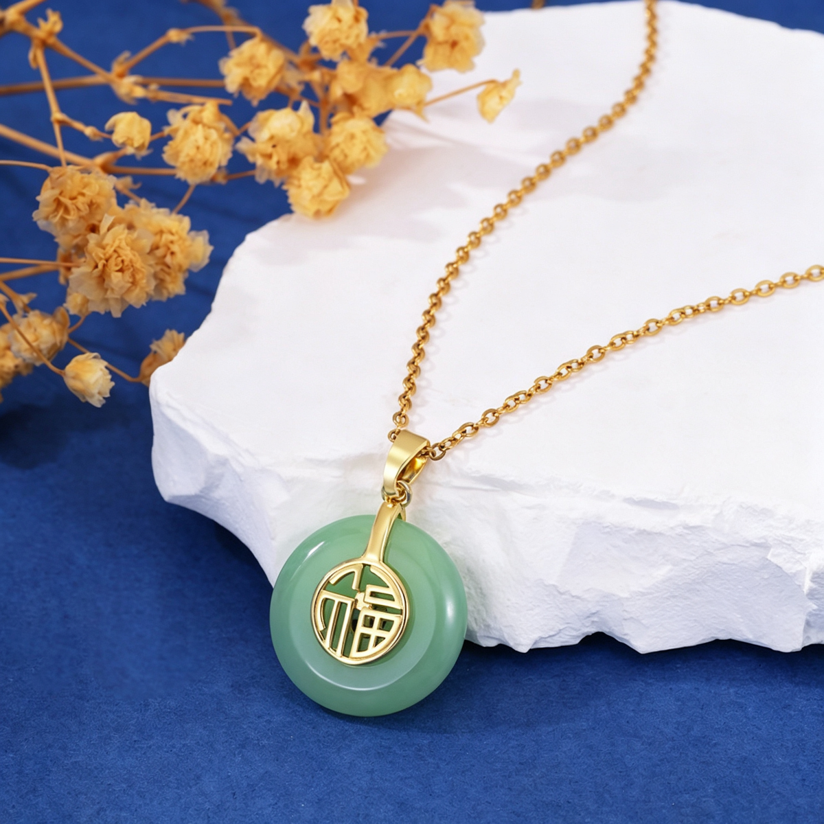 Chinese Style Imitation Jade Peace Buckle Pendant Necklace for Women, Retro Lucky Fu Character Clavicle Chain