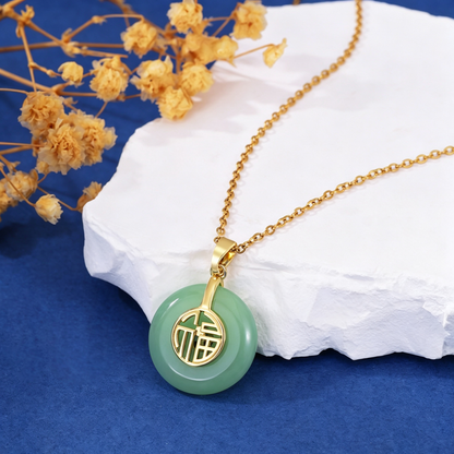 Chinese Style Imitation Jade Peace Buckle Pendant Necklace for Women, Retro Lucky Fu Character Clavicle Chain
