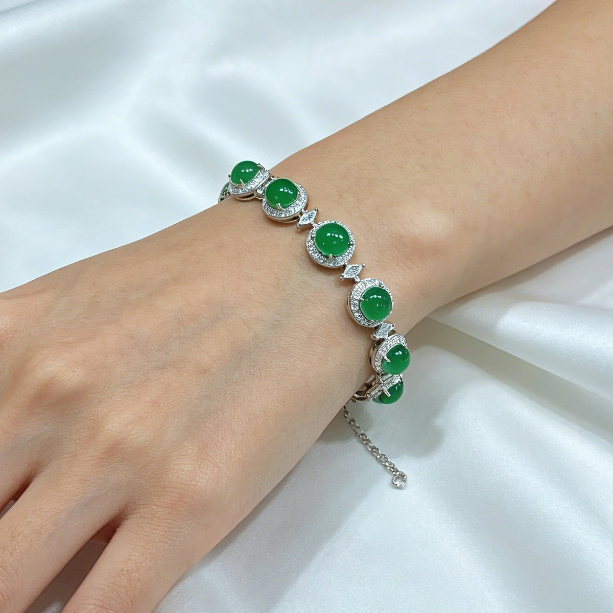 Green Chalcedony Bracelet for Women – Silver Plated New Chinese Style Gemstone Bracelet with Gourd Charm, Adjustable Chain